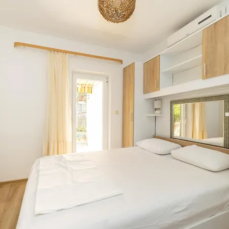 Tiho's Apartment *