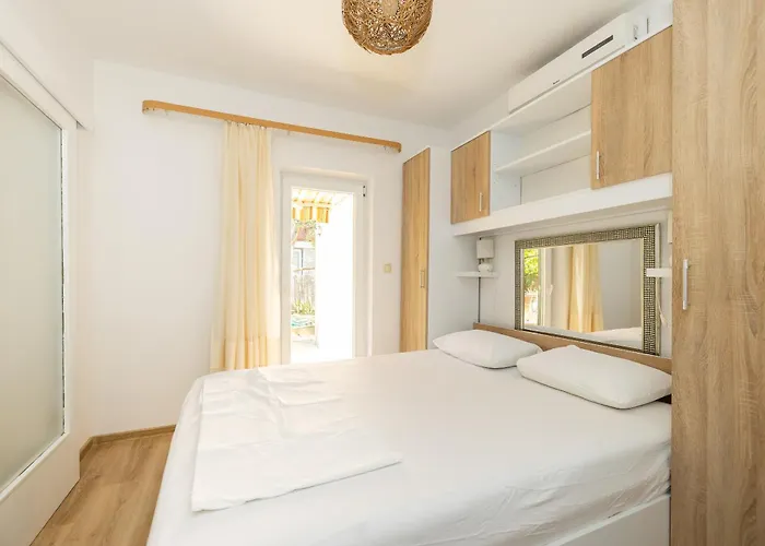 Tiho's Apartment *
